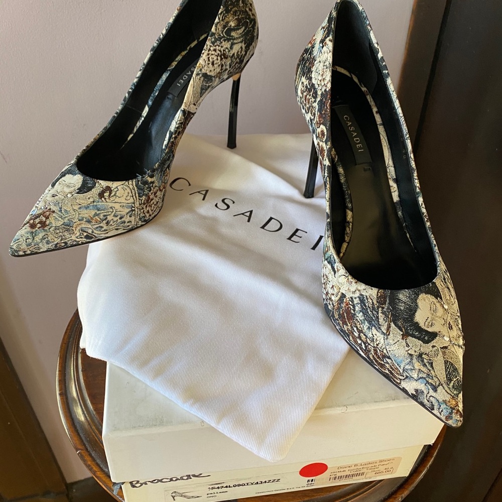 Casadei stiletto Geisha print shoes NWT - Picture 8 of 10